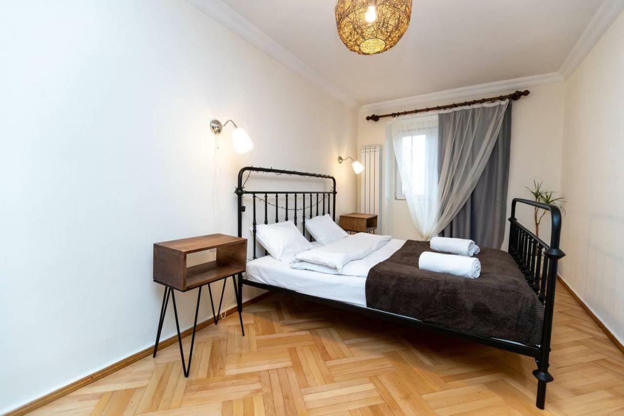 Wehost Cosy Apartment Тбилиси Экстерьер фото